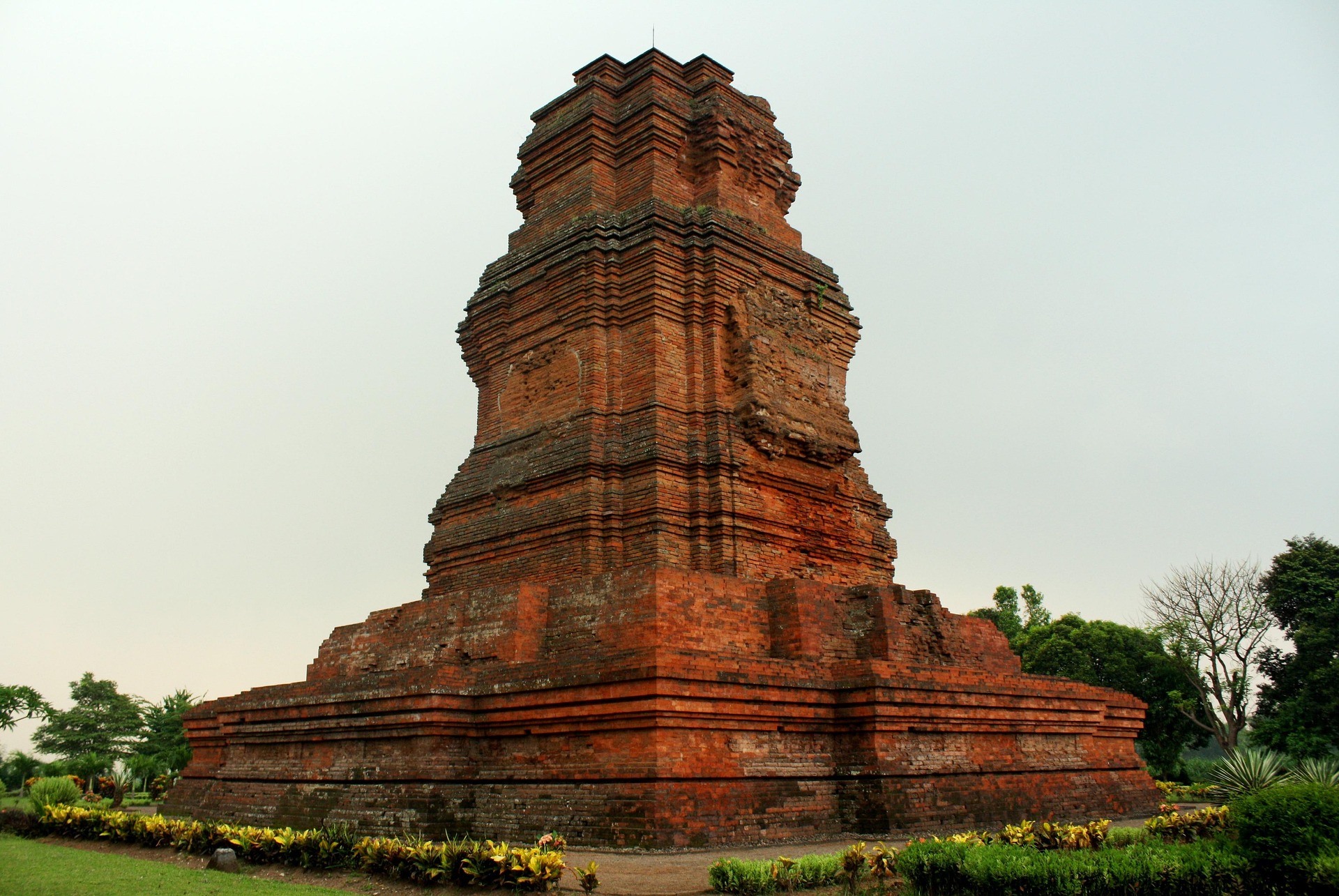 Candi Brahu di Desa Wisata Bejijong
