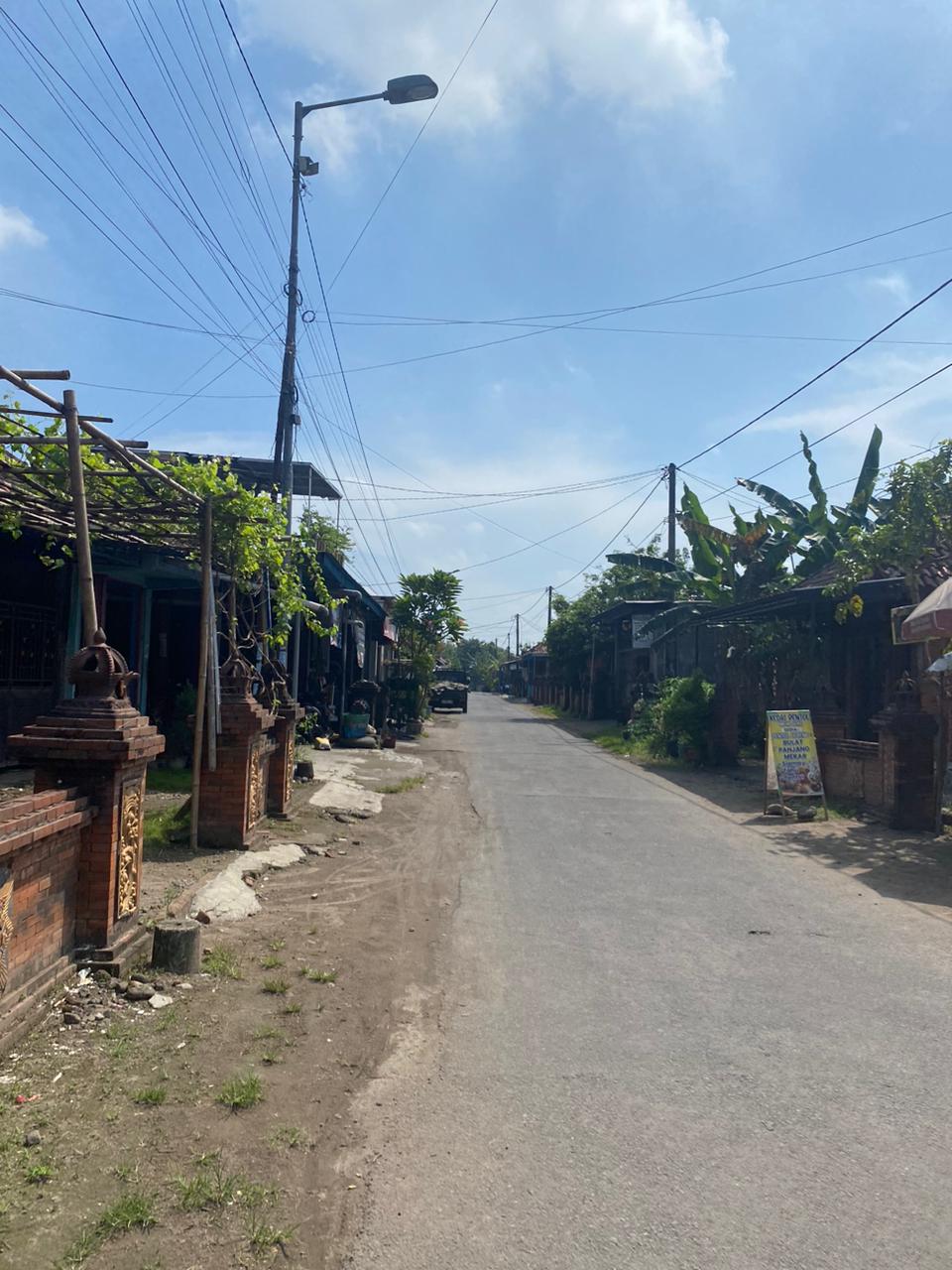 Suasana jalan desa Bejijong